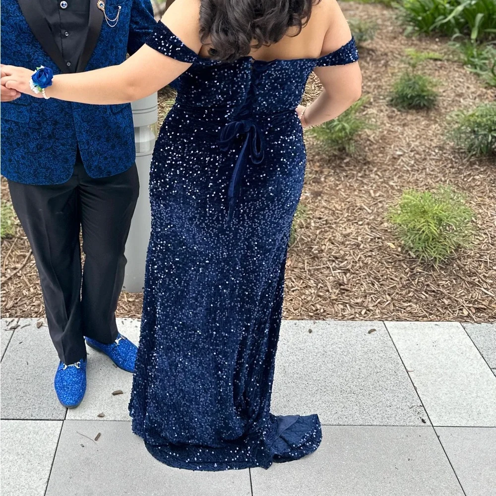 Prom Dress - Picture 2 of 4
